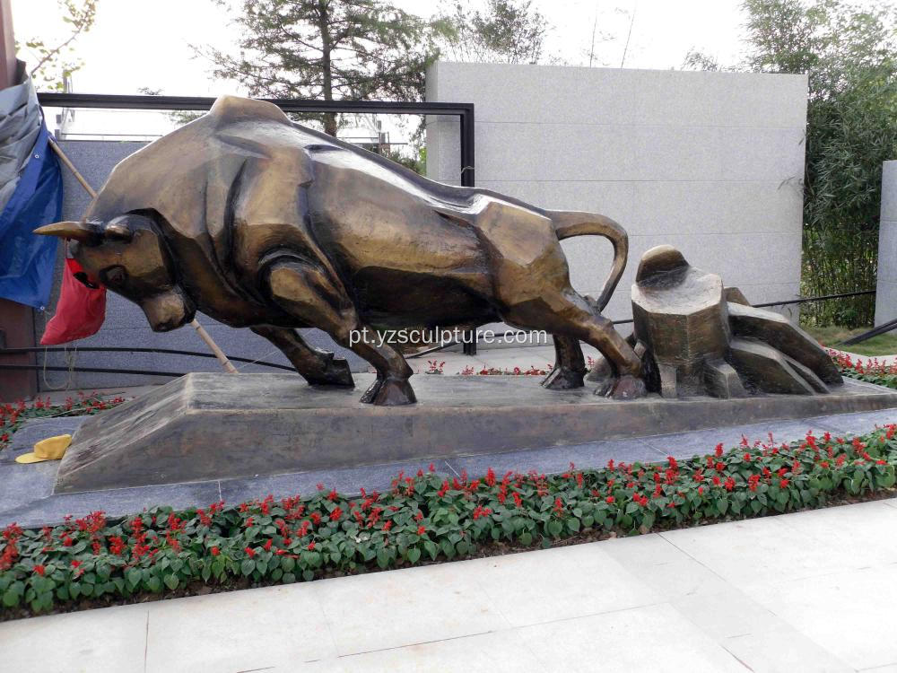 Escultura do touro de bronze para decoração de jardim