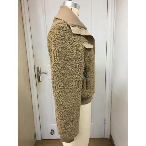 Jaket Bulu Imitasi Wanita