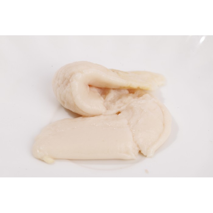 Cremefarbene Nasssnacks für Katzen verwöhnen gesunde Haustiere