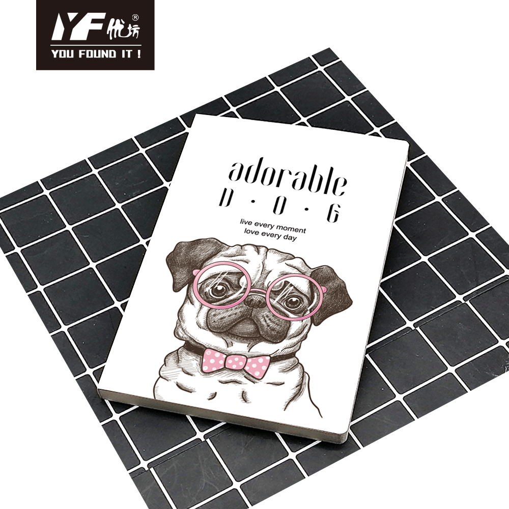 Adorable cuaderno con pegamento de tapa blanda estilo perro