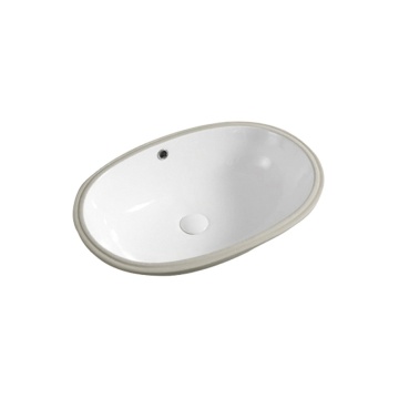 Ovale bianca sotto il lavabo del monte per hotel