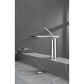 Patentiertes Design-Klavier-Wasserfall einzelner Griff-Becken-Wasserhahn