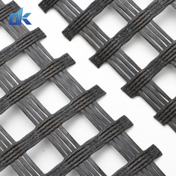 Mit PVC beschichtete 100KN -Warp -gestrickte biaxiale Polyestergeogrid zur Straßenstabilisierung