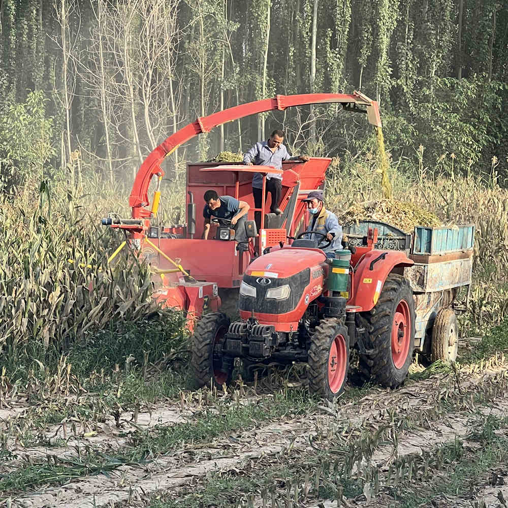 9QS1600 forage harvester