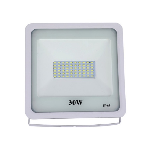 Uniformly illuminated outdoor LED floodlights