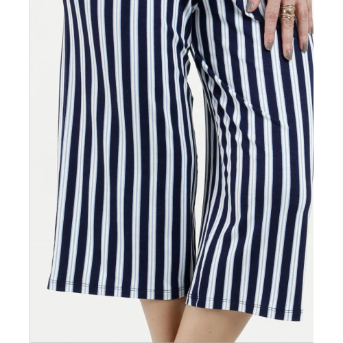 Lässige Damenhose mit weitem Bein und Streifendruck