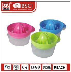 Hand Fruit Juicer with measure cup