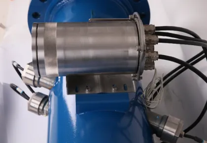 Time-difference ultrasonic flow meter