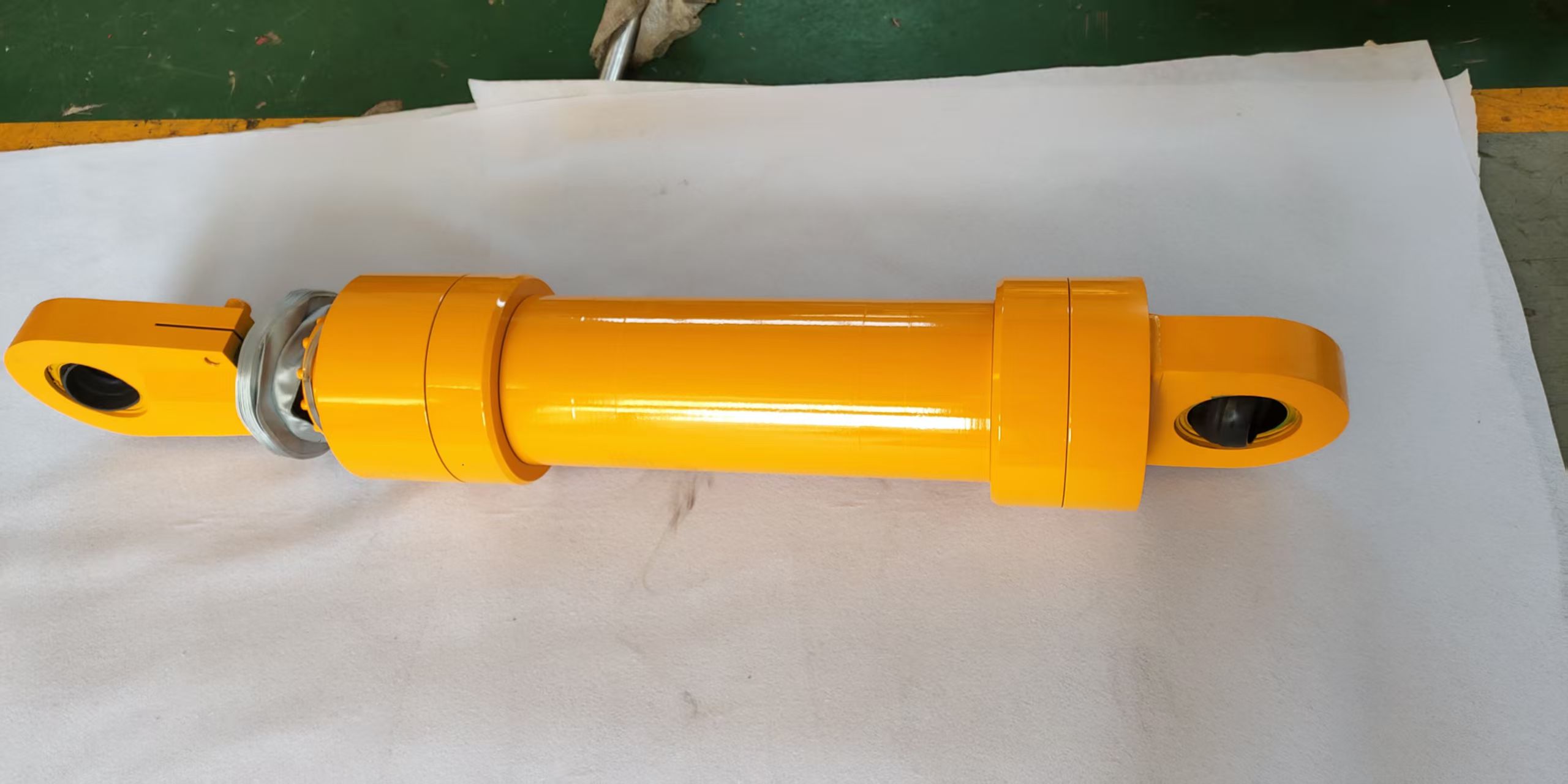 200 140-640 Hydraulic Cylinder