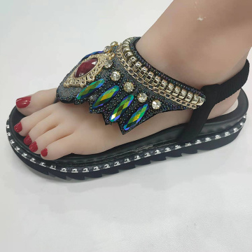 Modelo de moda superior de sandalia de pava pozo
