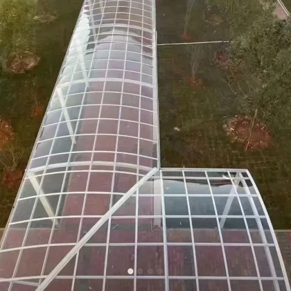 Custom Outdoor Awnings: Sunshade Aluminum - UV Protection and Stylish Design