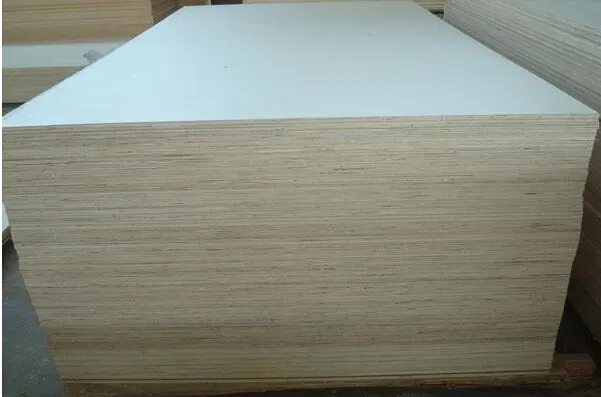 White Melamine Overlay Laminate Faced Plywood