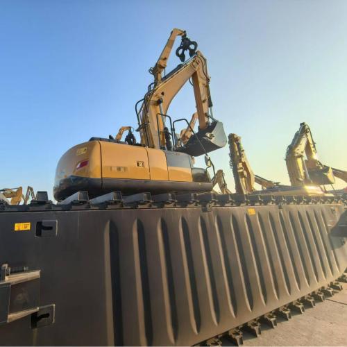 Надзейны патрыманы экскаватар-амфібія XE215S