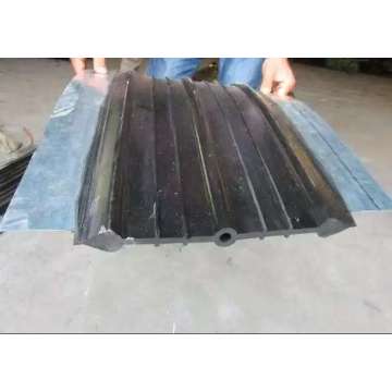 резиновая гидроизоляция со стальными краями