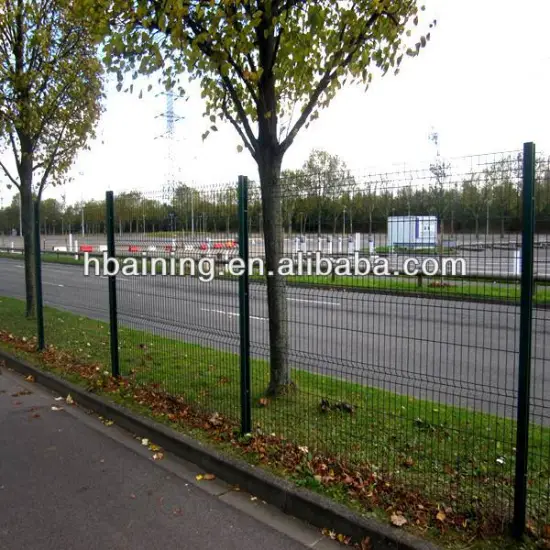 green vinyl coated welded wire mesh fence