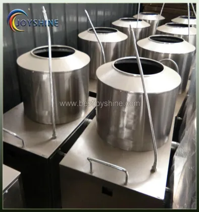 Automatic radish washing and peeling machine