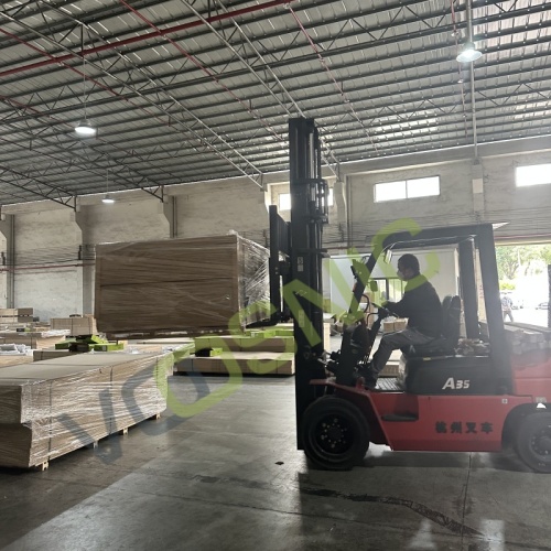 Produk Papan Kayu Pepejal Berkualiti Tinggi