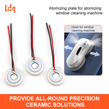 Atomizing plate for atomizing window cleaning machine