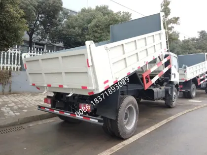 SINOTRUK 8 TONS dump truck howo 4x4 truck