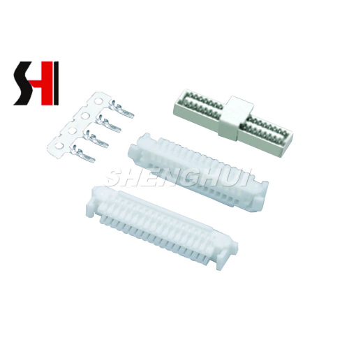 Conjunto de conector de cable compacto a placa