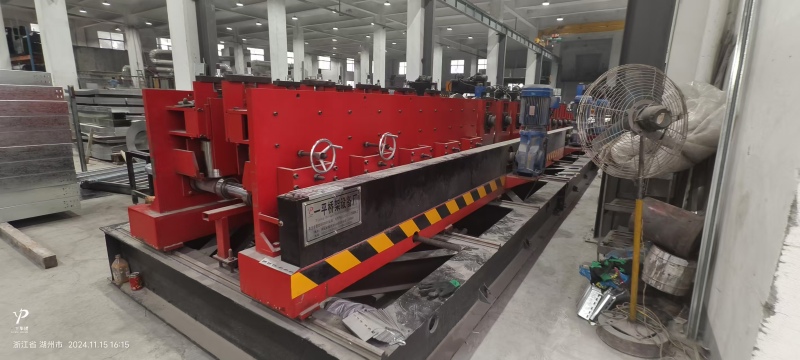 Bridge forming machine