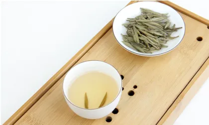 Baihao silver needle organic white tea