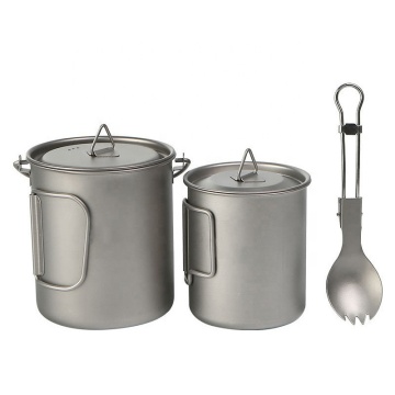 Mutura da campeggio in titanio: tazze durevoli polari dell'Everest con manici pieghevoli, coperchi e disponibili in dimensioni da 250 ml a 900 ml