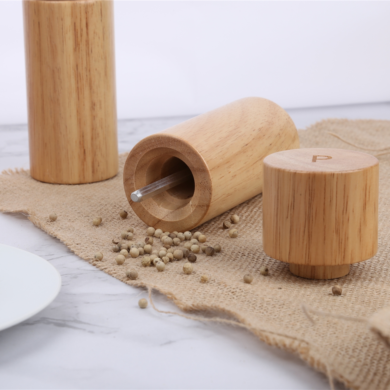 Salt and Pepper Mills Set