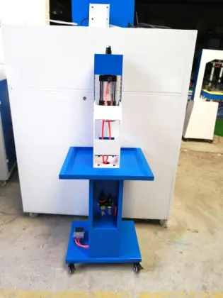 YT-136 Pneumatic Manual Hole Punching and Eyelet Machine for Shoes