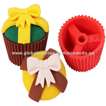 3D Cool Rubber Pencil Eraser, Cake Shape/Christmas Gift
