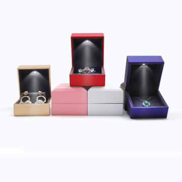2021 Leather-Filled Paper Light Necklace Jewelry Gift Custom Box Manufacturers