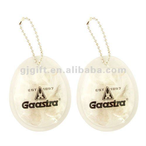 2015 cute customized pvc inflatable pvc garment hang tag with chains