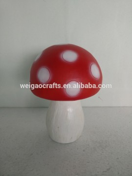 Mini size mushroom statue for garden decoration