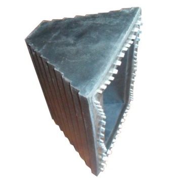 Black Rubber Wheel Chock with Steel Non-Slip Bottom