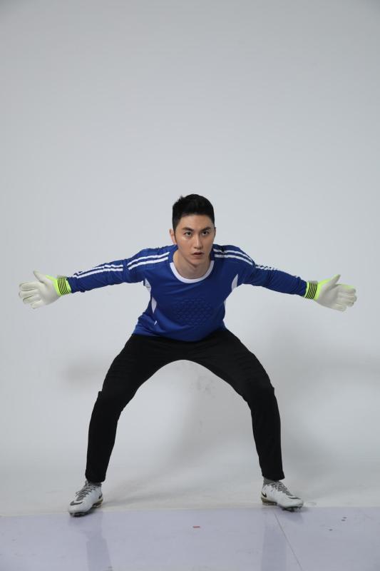 Wholesale 100 Polyester Long Sleeve Goalkeeper Soccer Jersey