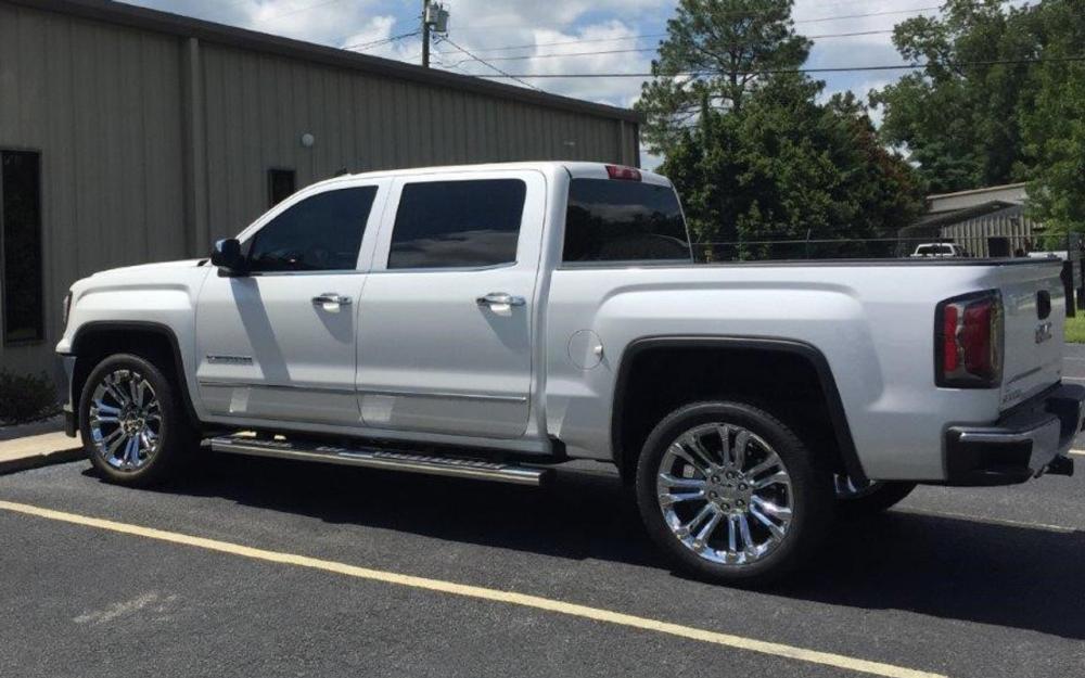 22 Chrome Split Spoke Wheels White Truck