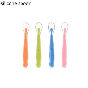Cucchiaio di alimentazione per alimenti per bambini in silicone