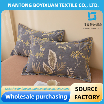 Almohada 100% algodón con ramas de flores fluidas