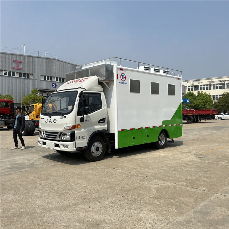 برای ناهار خوری 500 نفر کامیون خدمات غذا رویداد