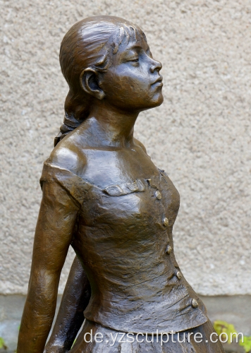 Bronze Mädchen Tänzerin Statue zum Verkauf