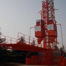 Keselamatan High Curved Construction Hoist