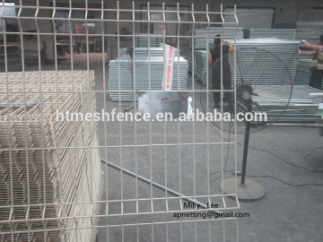 RAL6005 folded Mesh galvanized welded / Paneles electrowelded fence with 40*60mm post