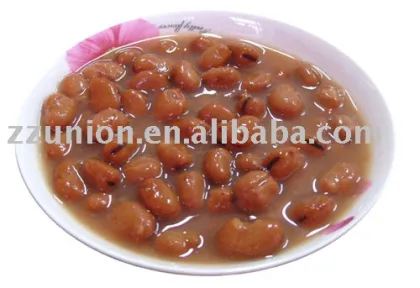 Canned broad beans in tomato sauce