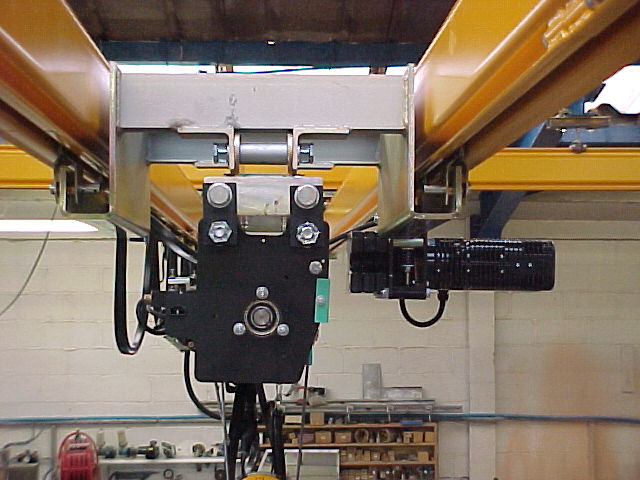 Double-girder Articulated Light Crane