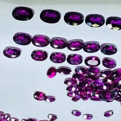 Natural Egg-Shaped Faceted Magnesium Aluminum Purple Garnet