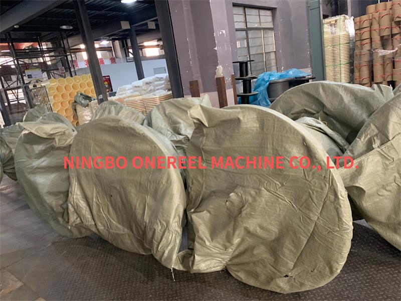 1250 Plastic Reel 1