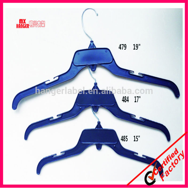 495 496 472 plastic hanger