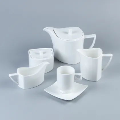 YA-KD Wholesale White Ceramic Porcelain Sauce Gravy Boats & Milk Jugs for Hotels and Restaurants