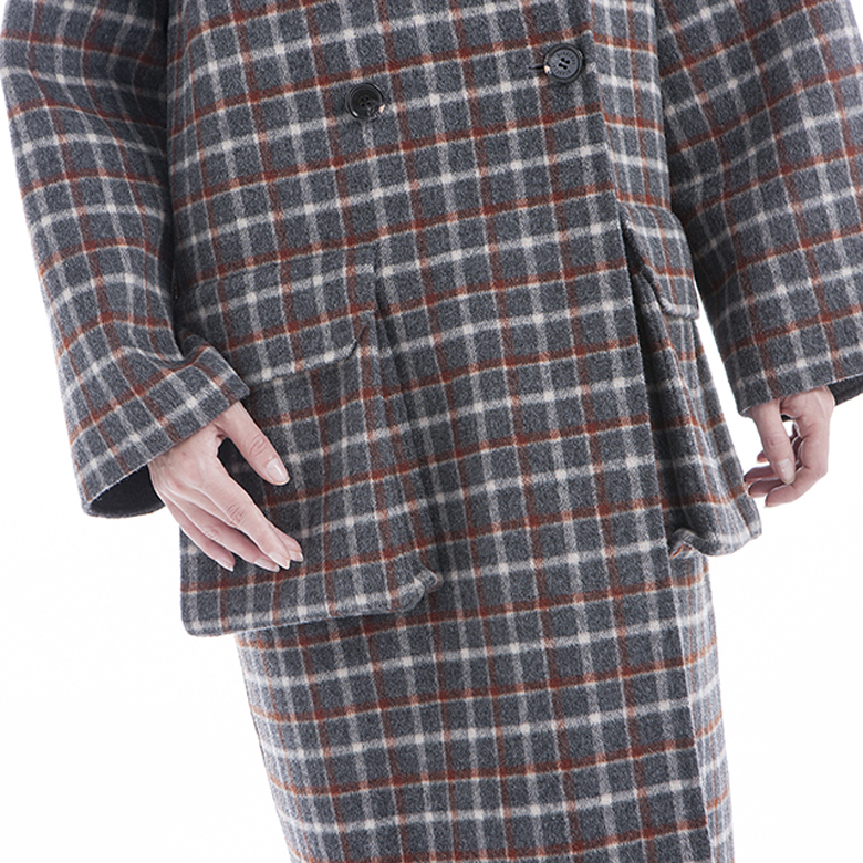 Checker pattern double-breasted cashmere overcoat front half