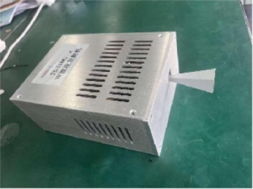 W-band communication transmitter